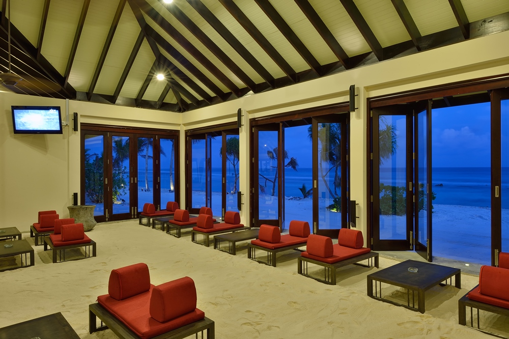 content/hotel/Atmosphere Kanifushi/Dining/AtmosphereKanifushi-Dining-Sunset-03.jpg